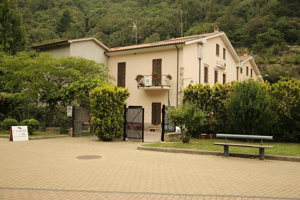 Hotel Il Casolare Della Cascata Terni Exteriér fotografie